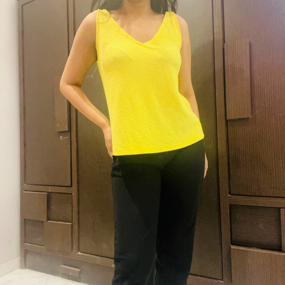 MANGO yellow textured top - Picture 6 of 15